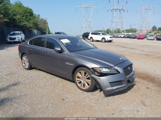 2017 JAGUAR XF SAJBJ4BV1HCY25711 Photo 0