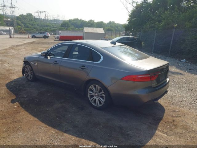 2017 JAGUAR XF SAJBJ4BV1HCY25711 Photo 2