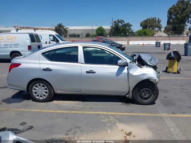 Nissan Versa 1.6 S 2018 3N1CN7AP6JL823610 Image 14