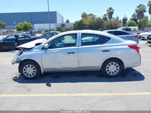 Nissan Versa 1.6 S 2018 3N1CN7AP6JL823610 Image 15