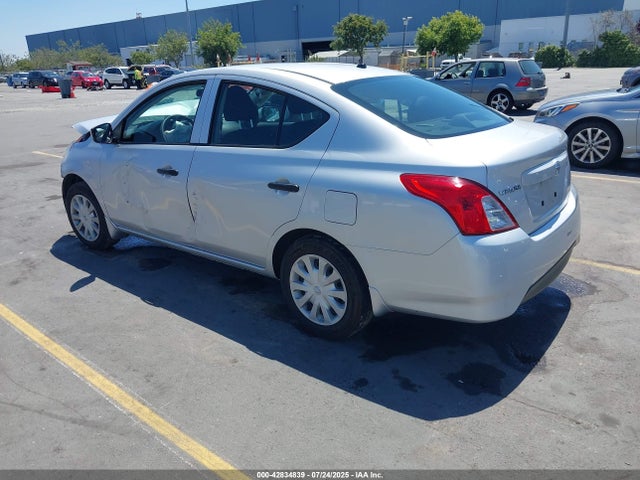 Nissan Versa 1.6 S 2018 3N1CN7AP6JL823610 Image 3