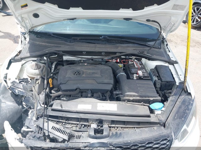 3VWTT7AUXFM048252 Volkswagen 2015