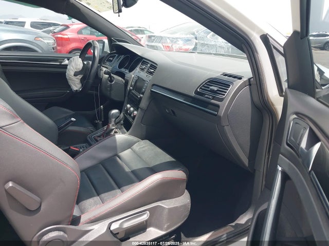 3VWTT7AUXFM048252 Volkswagen 2015