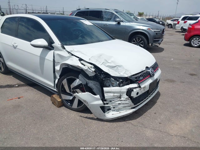 3VWTT7AUXFM048252 Volkswagen 2015