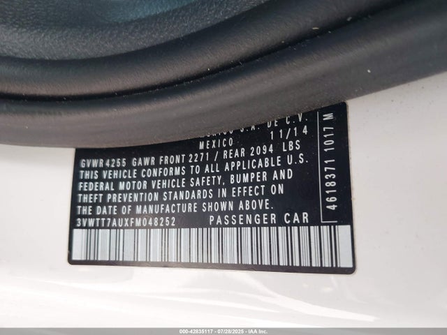 3VWTT7AUXFM048252 Volkswagen 2015
