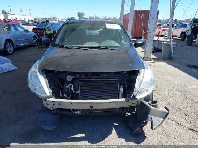 3N1CN7AP0HL863806 Nissan 2017