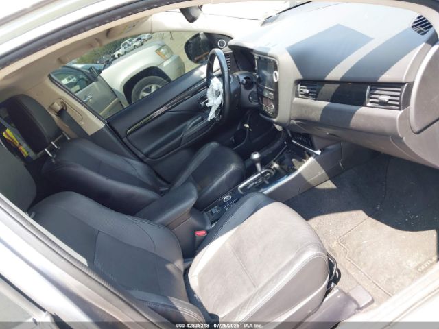 2018 MITSUBISHI OUTLANDER JA4AZ3A31JZ069176 Photo 4