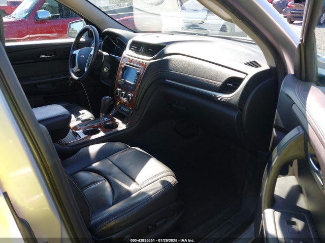 1GNKVHKD3EJ324285 Chevrolet llt