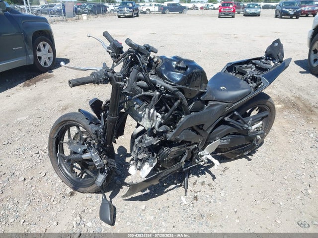 MH3RH18Y6MK006963 Yamaha Yzfr3 A