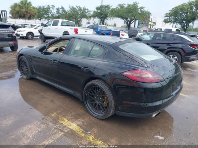2011 PORSCHE PANAMERA WP0AA2A70BL010697 Photo 2