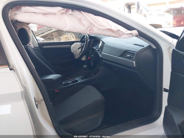 3VWN57BU8MM104042 Volkswagen tsi