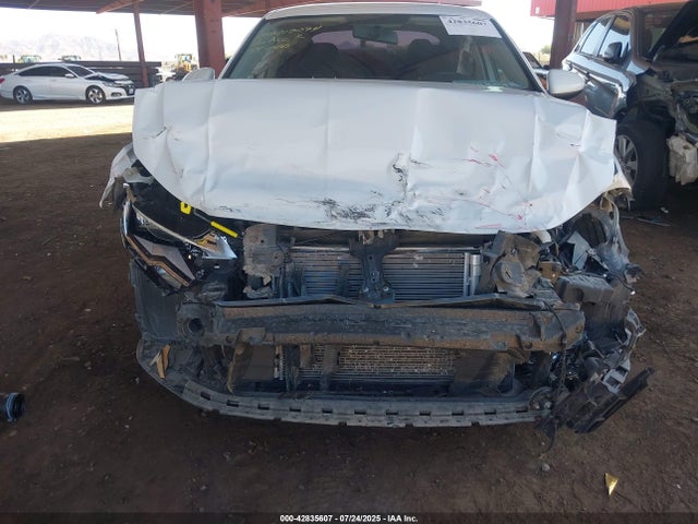 3VWN57BU8MM104042 Volkswagen tsi