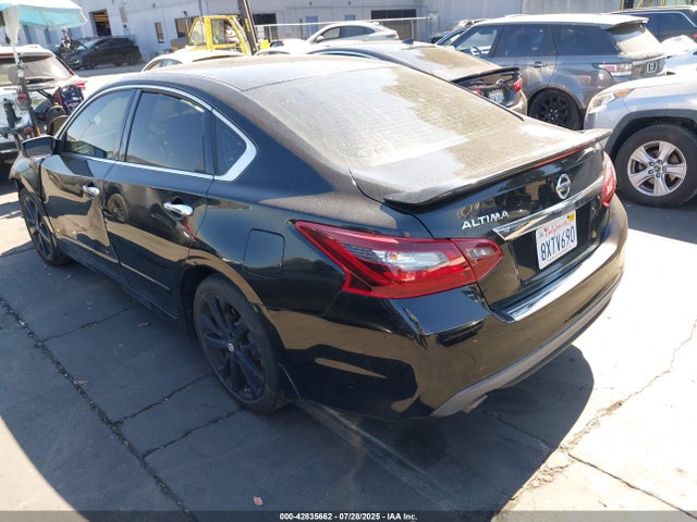 1N4AL3AP5HC263044 Nissan 2017