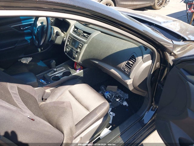 1N4AL3AP5HC263044 Nissan 2017