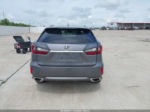 Lexus 2017 2017 2T2ZZMCA6HC040492 Image 16