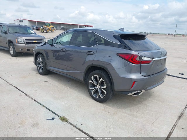 Lexus 2017 2017 2T2ZZMCA6HC040492 Image 3