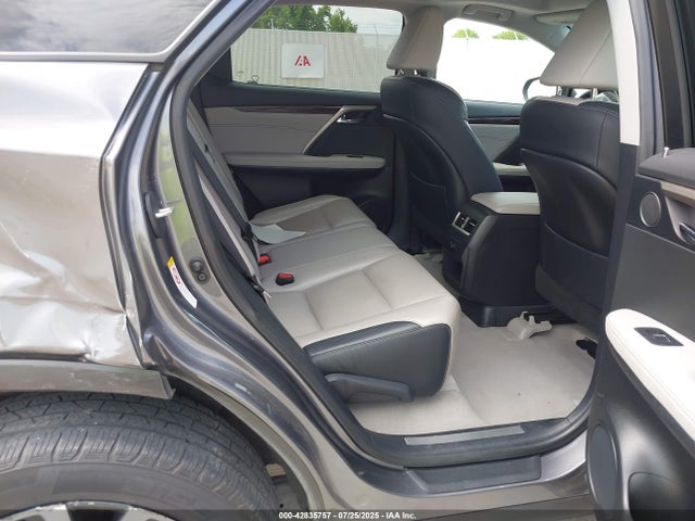 Lexus 2017 2017 2T2ZZMCA6HC040492 Image 8