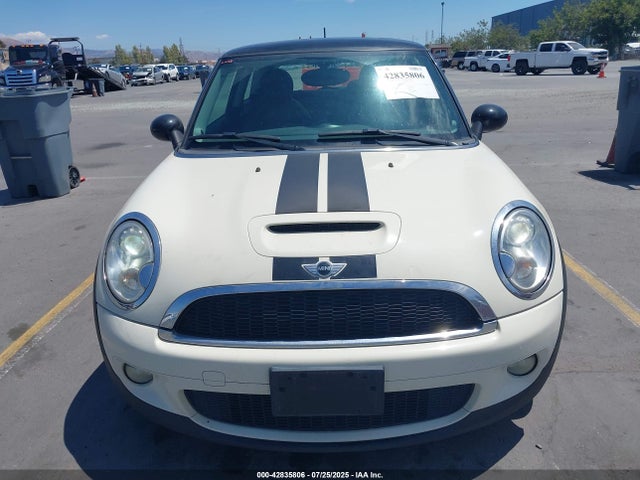 2010 MINI COOPER S WMWMF7C52ATZ70204 Photo 5