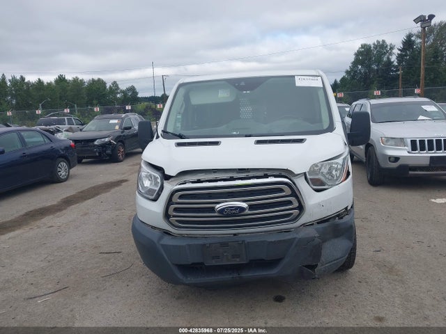 1FTYE1YM6GKB10759 Ford 2016