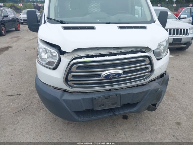 1FTYE1YM6GKB10759 Ford 2016