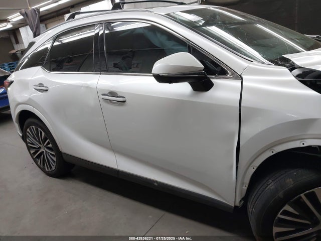 Lexus a25a-fxs, 5nm+4nm 2024 2T2BBMCA6RC047885 Image 13