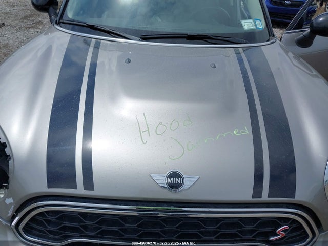 2018 MINI COUNTRYMAN WMZYT5C35J3D82204 Photo 9