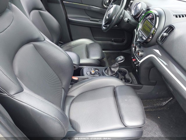 2018 MINI COUNTRYMAN WMZYT5C35J3D82204 Photo 4