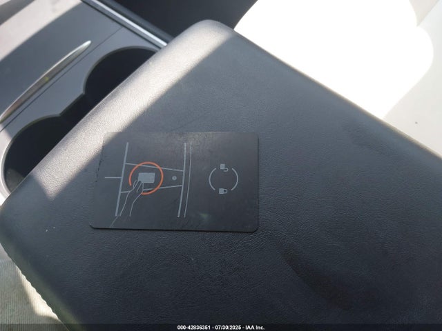 2022 TESLA MODEL Y 7SAYGDEE5NF317715 Photo 10