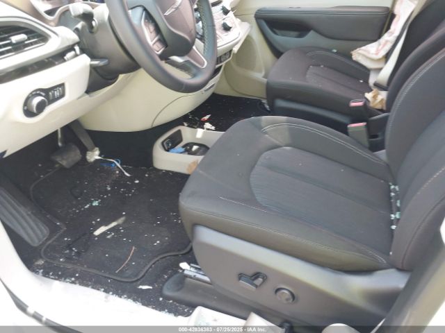 2024 CHRYSLER VOYAGER 2C4RC1CG8RR146825 Photo 4