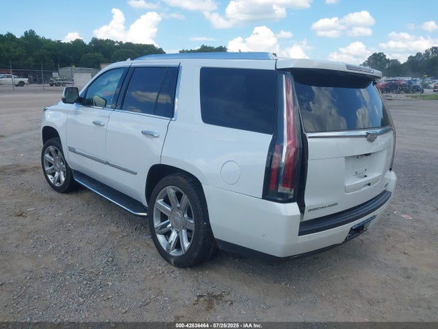 2017 CADILLAC ESCALADE 1GYS4CKJ2HR186033 Photo 2