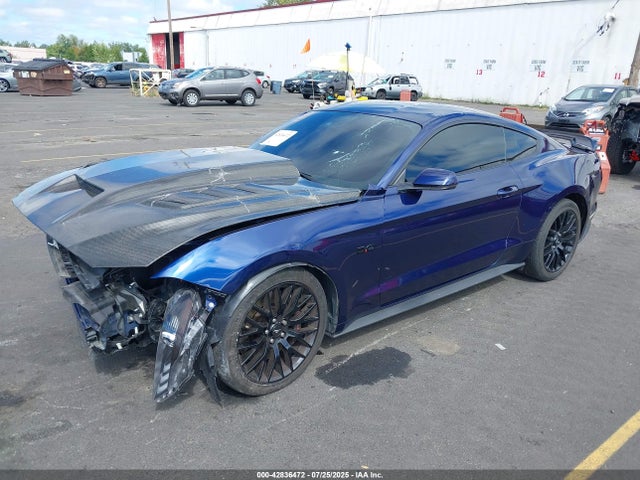 Ford 5.0l 4v premium fuel 2018 1FA6P8CF7J5105696 Image 2