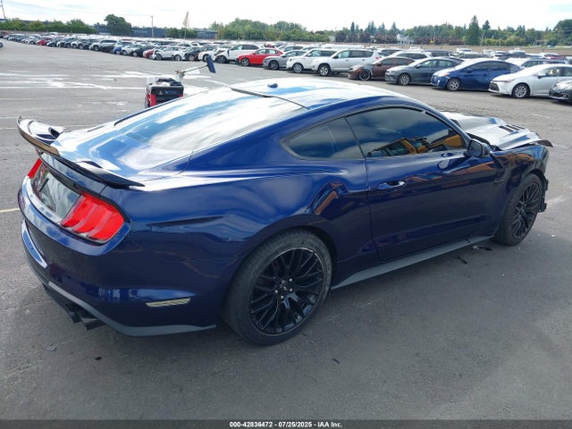 Ford 5.0l 4v premium fuel 2018 1FA6P8CF7J5105696 Image 4