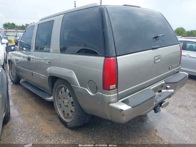 2000 CADILLAC ESCALADE 1GYEK63RXYR210393 Photo 2