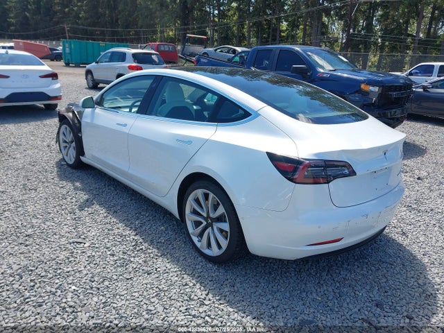 2018 TESLA MODEL 3 5YJ3E1EB1JF183149 Photo 2