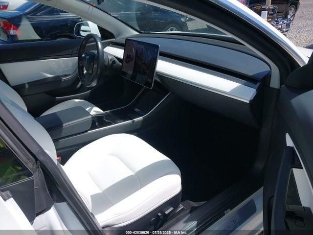 2018 TESLA MODEL 3 5YJ3E1EB1JF183149 Photo 4