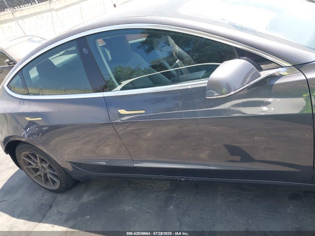 Tesla 2019 2019 5YJ3E1EA5KF325480 Image 14