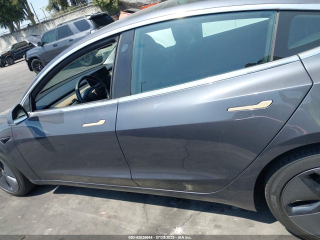 Tesla 2019 2019 5YJ3E1EA5KF325480 Image 15