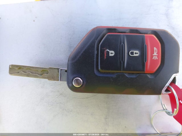 1C4HJXDN0KW624153 Jeep Wrangler