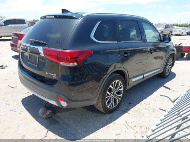 2017 MITSUBISHI OUTLANDER JA4AD3A38HZ035518 Photo 3