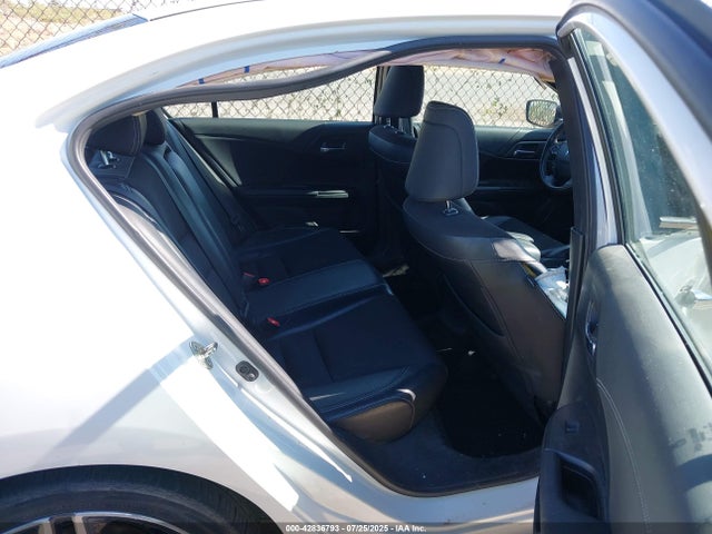 1HGCR2F51HA227920 Honda k24w1