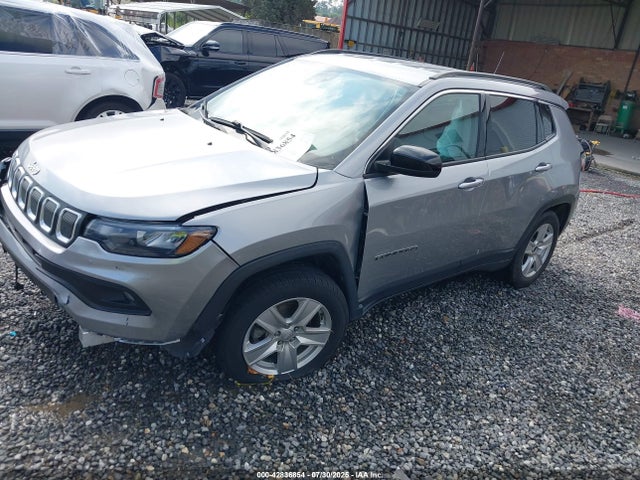 Jeep Compass 2022 3C4NJCBB5NT139909 Image 2