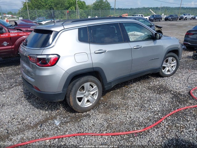 Jeep Compass 2022 3C4NJCBB5NT139909 Image 4
