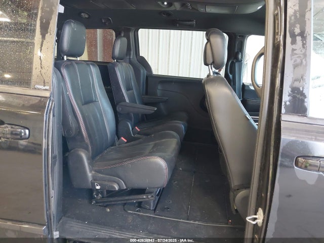 2C4RDGEG6ER181208 Dodge Grand Caravan