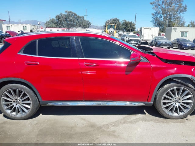Mercedes-Benz m270 2019 WDCTG4EB8KU003633 Image 12