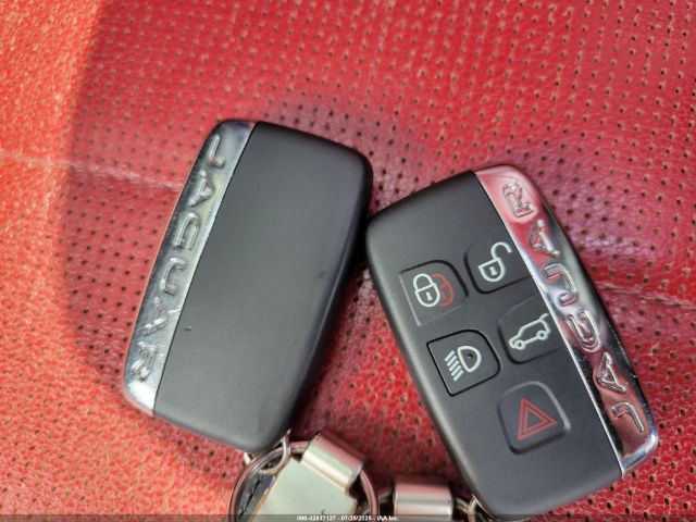 2020 JAGUAR F-PACE SADCP2FX4LA616988 Photo 10