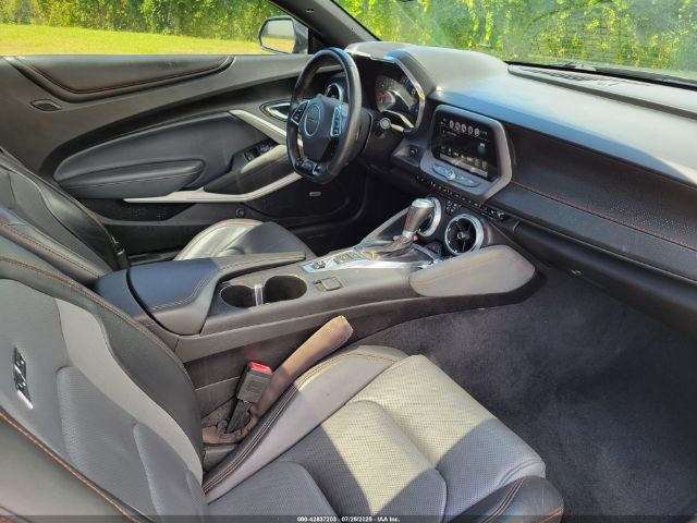 2017 CHEVROLET CAMARO 1G1FH1R75H0108062 Photo 4