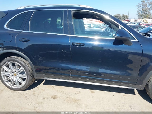 Porsche Cayenne 2018 WP1AB2A23JLA60525 Image 14