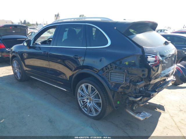 2018 PORSCHE CAYENNE WP1AB2A23JLA60525 Photo 2