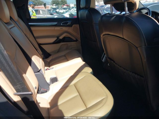 2018 PORSCHE CAYENNE WP1AB2A23JLA60525 Photo 7