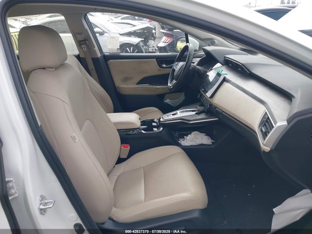 JHMZC5F37KC006956 Honda leb3(h4)